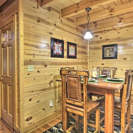 Cabin With Hot Tub About 2 Mi To Island In Pigeon Forge! Exterior photo